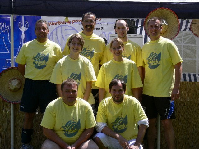 Ein Dorf spielt Volleyball