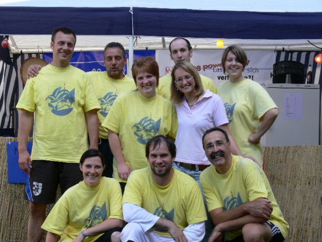 Ein Dorf spielt Volleyball