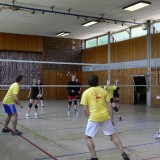 Ein Dorf spielt Volleyball