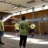 Ein Dorf spielt Volleyball