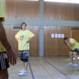 Ein Dorf spielt Volleyball