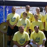 Ein Dorf spielt Volleyball