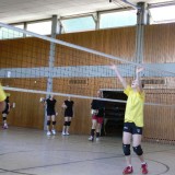 Ein Dorf spielt Volleyball