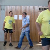 Ein Dorf spielt Volleyball